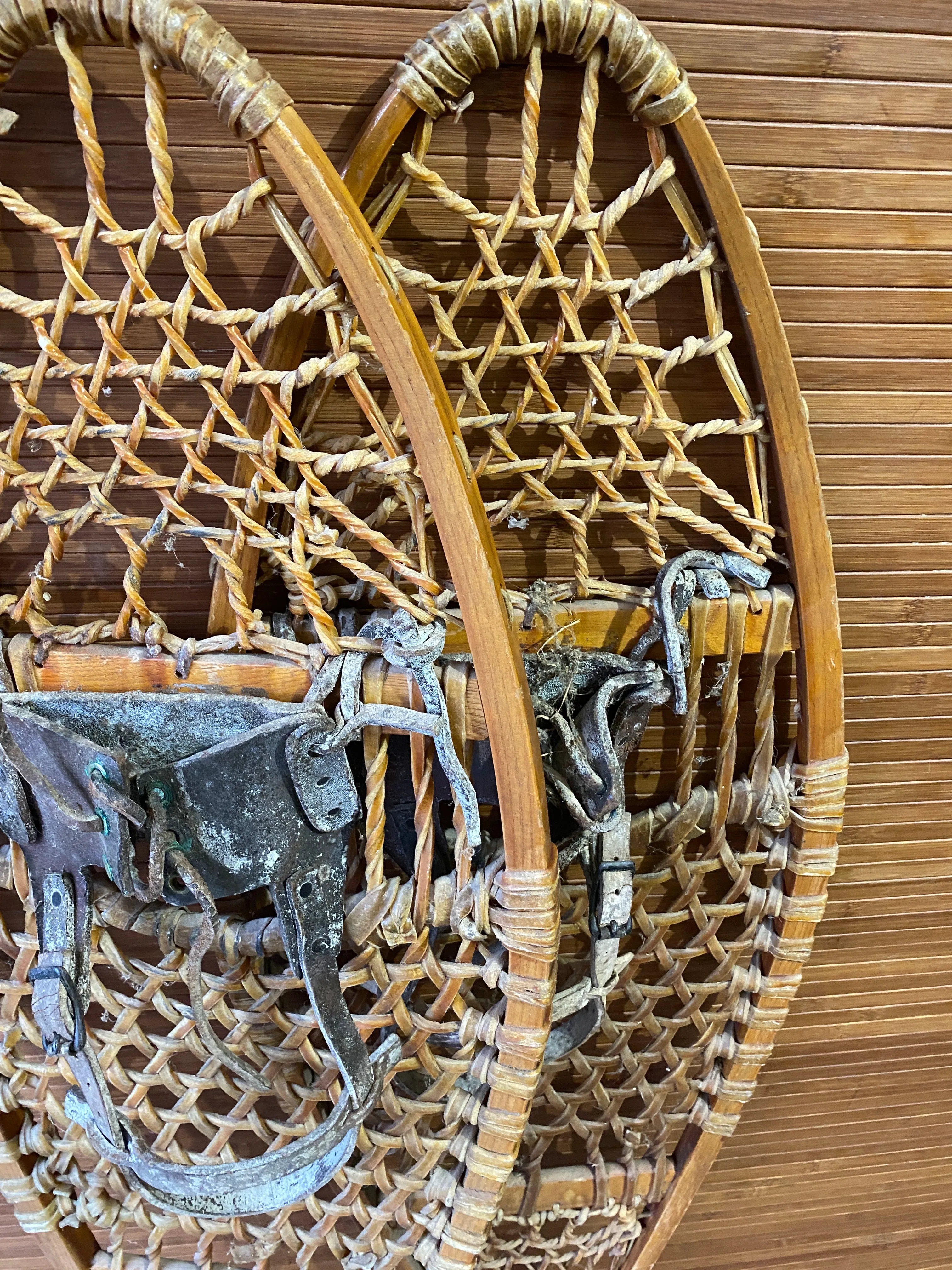 Antique Trapper Snowshoes - 44"