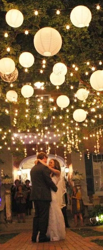 BULK PACK (100) 20" White Round Paper Lantern, Crisscross Ribbing, Chinese Hanging Wedding & Party Decoration