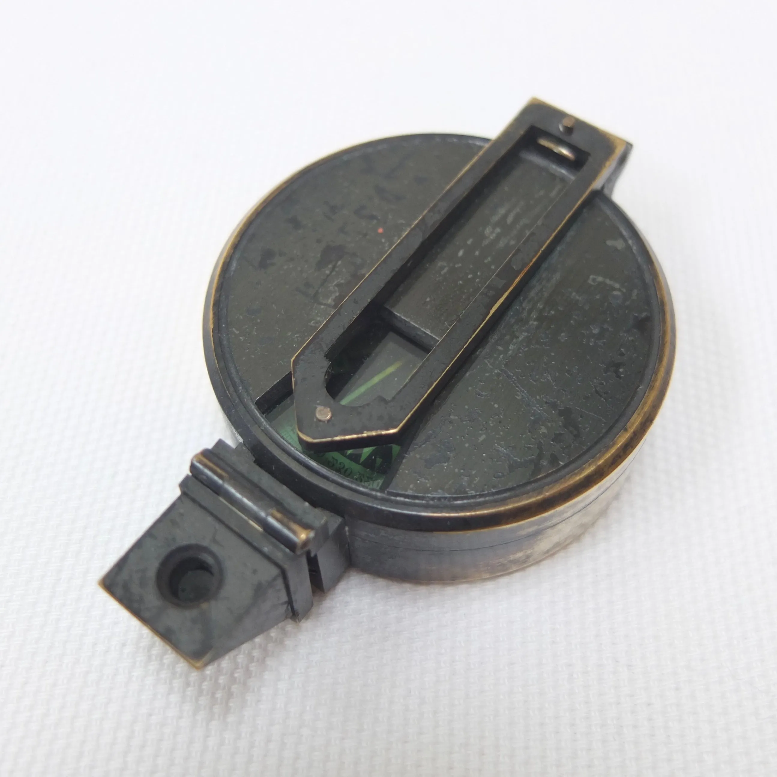 Victorian Singer's Prismatic Pocket Compass